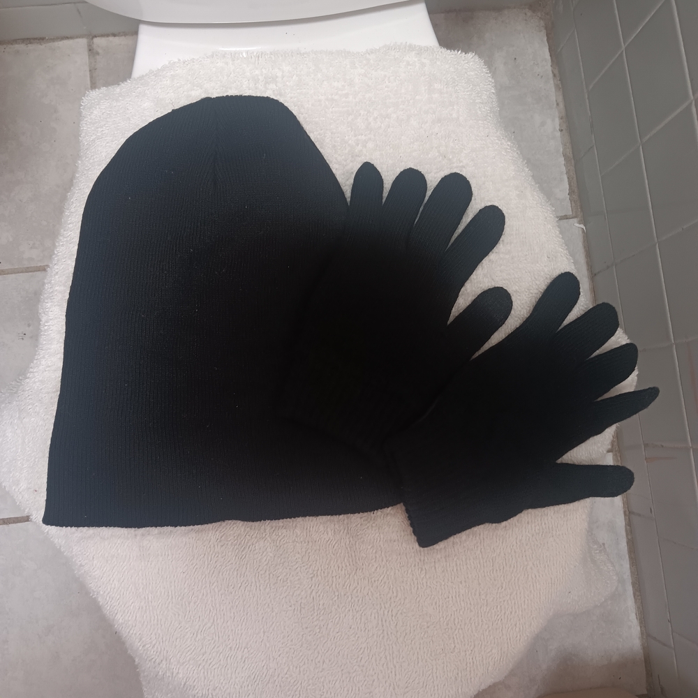 Black Beanie and Gloves Set